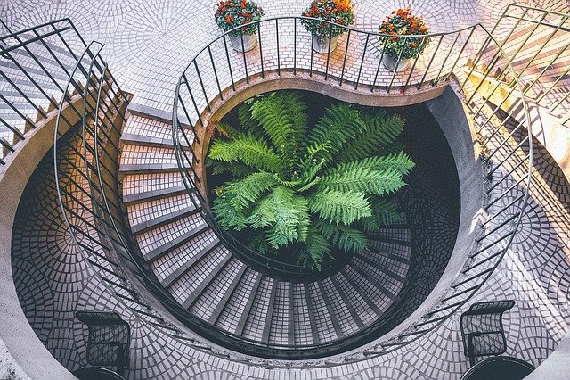 spirálovité schodiště